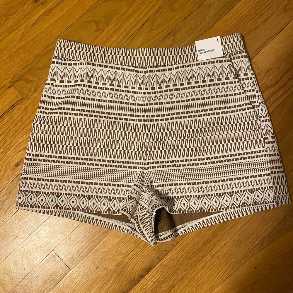 Express extreme high rise shorts w pockets